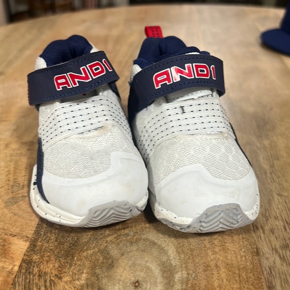 barely worn - Picture 3 of 3